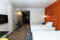 Classic Superior Room - with Two single Beds: Photo 6