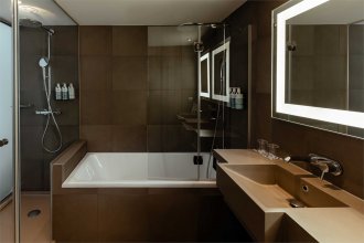 Номер Люкс - с двуспальной кроватью: Фотография 5