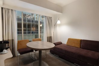 Executive Room with a double bed, atrium view: Photo 5