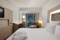 Standard Room with a Queen bed, atrium view: Photo 6