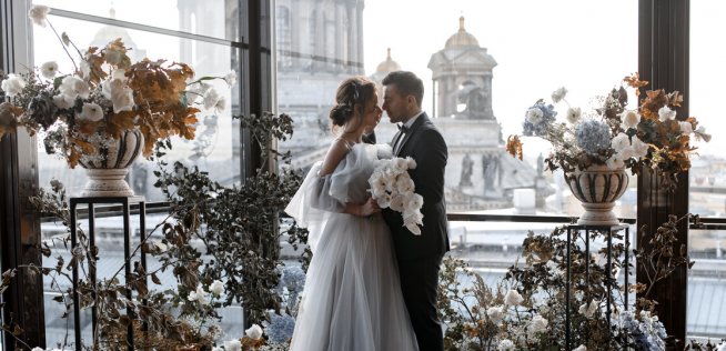 How to organize a wedding in a hotel: a step-by-step guide — from a glass of champagne to dancing until the morning
