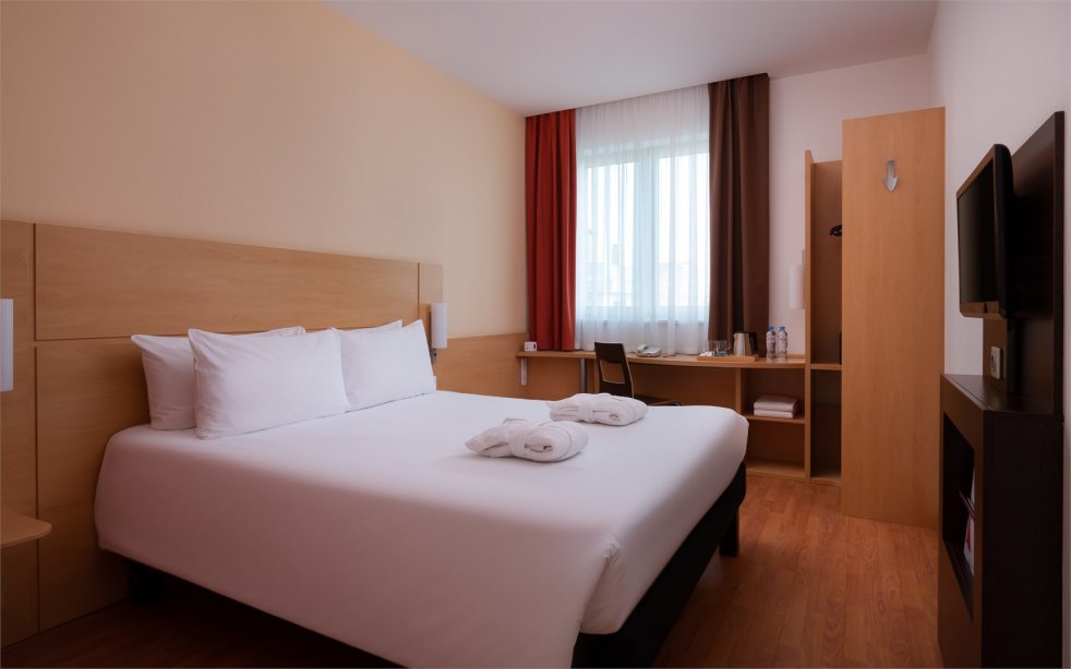Premium room with 1 double bed