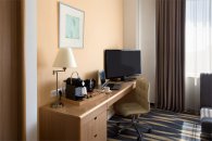 Executive room with double bed and sofa: Photo 6
