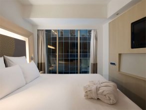 Executive room with a view of the atrium, for people with limited mobility - with a double bed: Photo 2