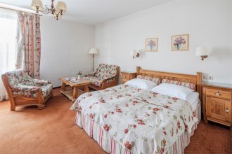 Номер Привилегия Вилладж, c кухней - с двуспальной кроватью: Фотография 1