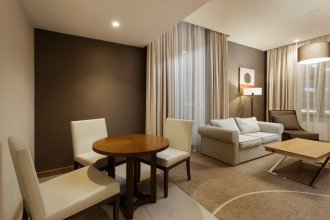 Superior Suite: Photo 2