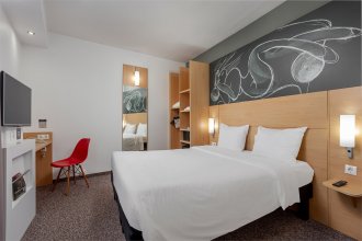 Стандартный номер - с двуспальной кроватью: Фотография 3