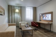 Suite with Double Bed and Sofa: Photo 11