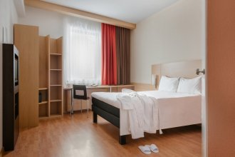 Premium Room with a double bed: Photo 4