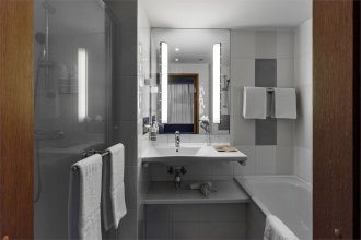 Standard Room with a double bed: Photo 8