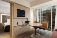 Executive Room with a double bed, atrium view: Photo 9