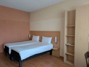 Стандартный номер, для маломобильных - с двумя односпальными кроватями: Photo 6