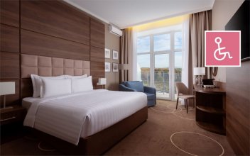 Deluxe + Double Room (room for people with disabilities): Photo 4