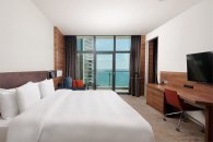 Superior Suite with Sea View - with Double Bed and Sofa: Photo 7