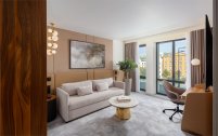 Junior Suite, with city view - with 1 double bed and a pull-out sofa: Photo 12