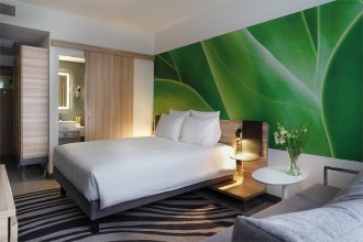 Executive Room with a double bed: Photo 2