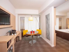 Executive room with a view of the atrium, for people with limited mobility - with a double bed: Photo 4