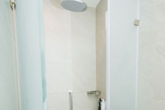 Стандартный номер, с балконом - с двуспальной кроватью: Фотография 10